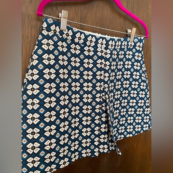 Zara mini skirt blue with white pattern (L) - Picture 3 of 10